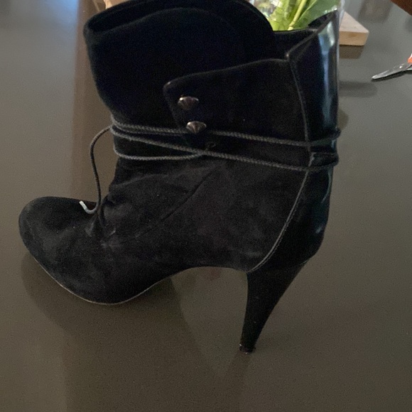 Latitude Suède booties in black - Picture 3 of 4